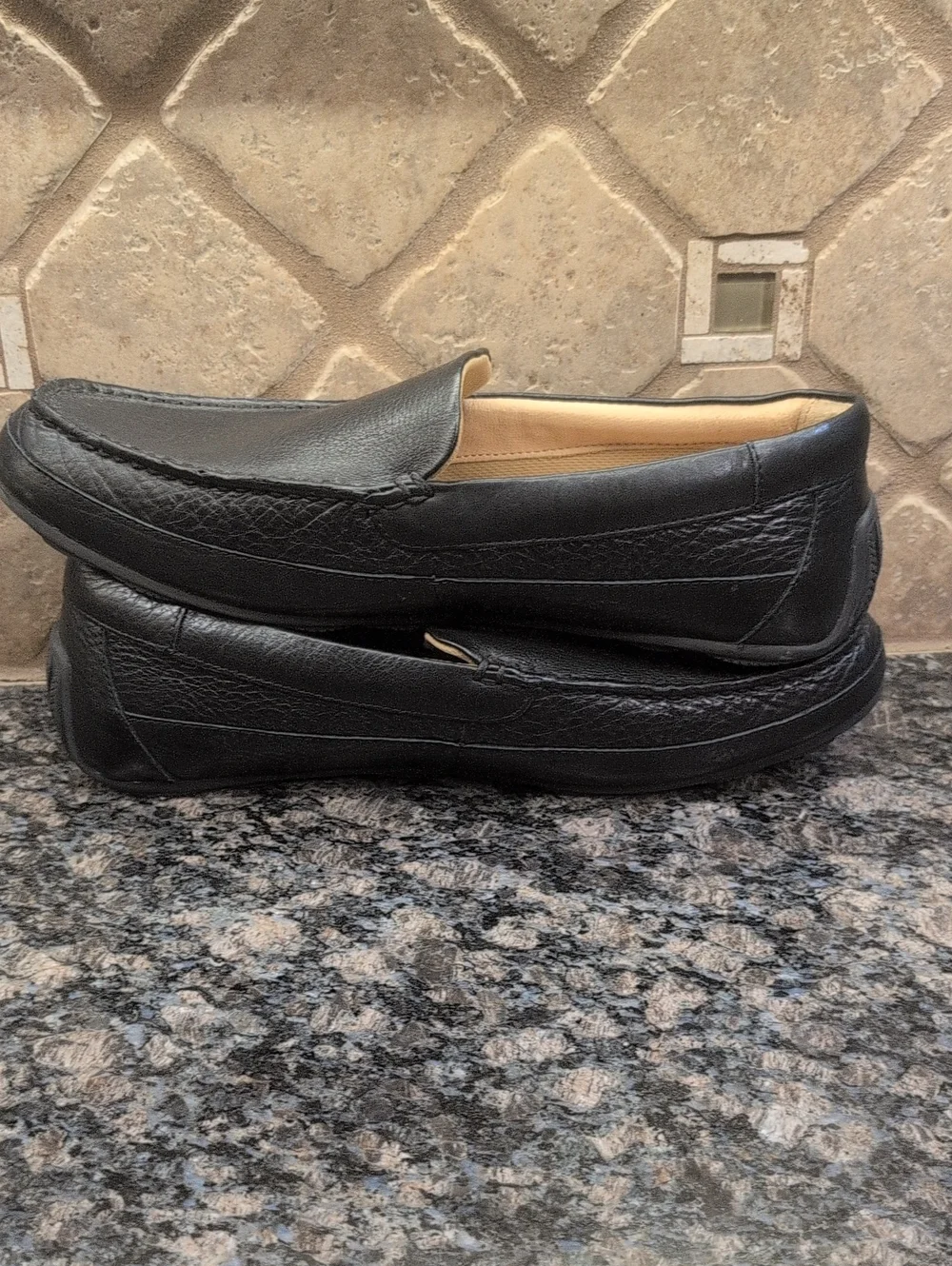 Sperry - Hampden Venetian Loafer in Black Pebbled Leather